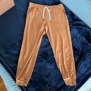 Vuori Performance Jogger Flax Heather Mustard Yellow size Small